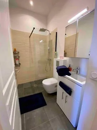 3 Pieces - Centre - Climatise *