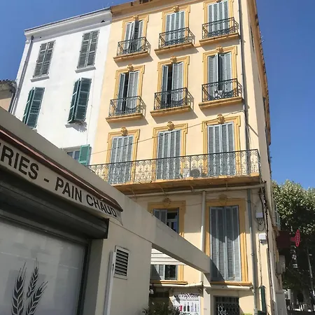 3 Pieces - Centre - Climatise Apartamento