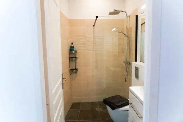 Apartment 3 Pieces - Centre - Climatise