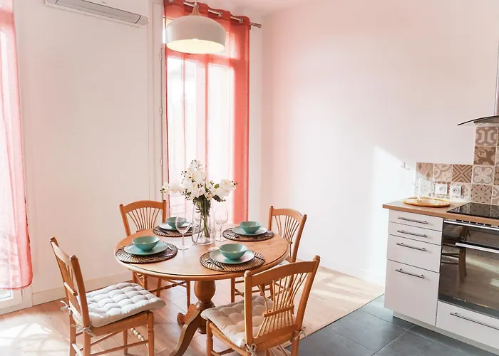 3 Pieces - Centre - Climatise * Hyères